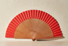 Handfächer Marietta in der Farbe Rot im Angebot bei Hitzewelle dem Online Fächerstore