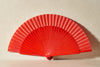Handfächer Carlotta in der Farbe Rot im Angebot bei Hitzewelle dem Online Fächerstore