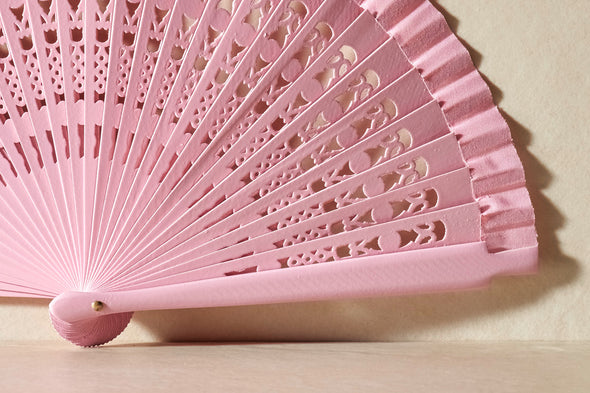 Handfächer Mila in der Farbe Rosa im Angebot bei Hitzewelle dem Online Fächerstore