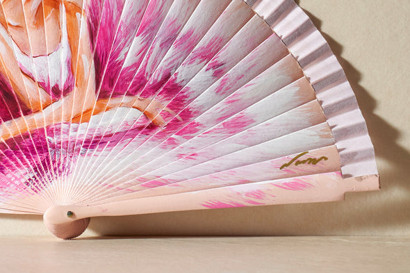 Handfächer Ballerina in der Farbe Rosa im Angebot bei Hitzewelle dem Online Fächerstore